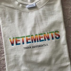 Vetements T-Shirt